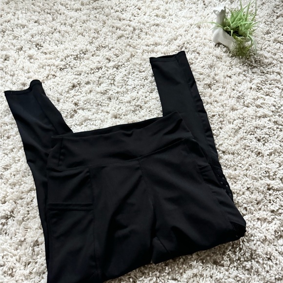 Super cute thick workout mesh, side, leg, see-through gym, black leggings - Picture 6 of 6